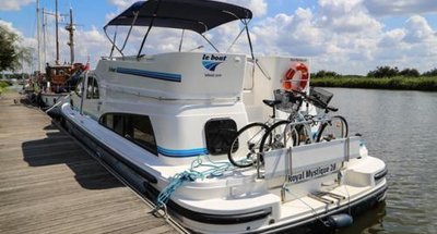 Prijs Koel Pijlpunt Boten te Koop - Motorboot of Rivierboot Kopen | Le Boat